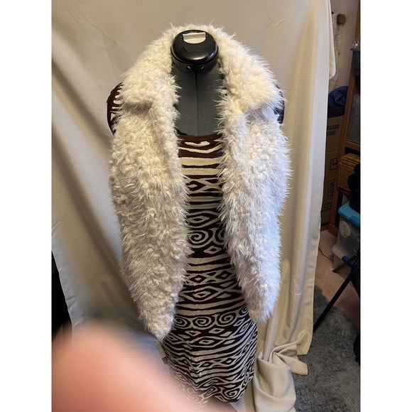 Ophelia roe women’s faux fur vest white size s - Picture 1 of 9